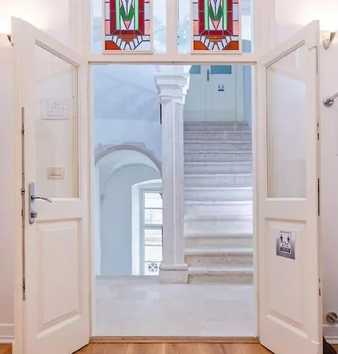 Palace Art Ii