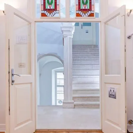 Palace Art Ii